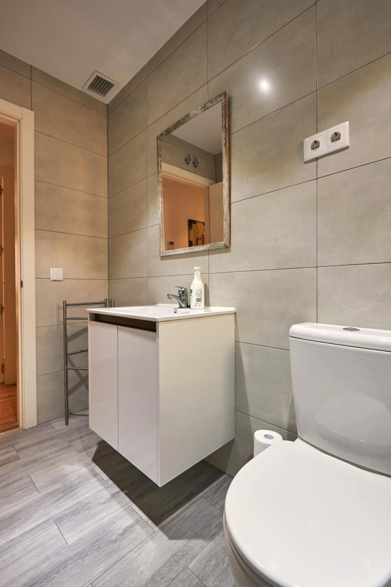 Proximo Muralla By Alterhome