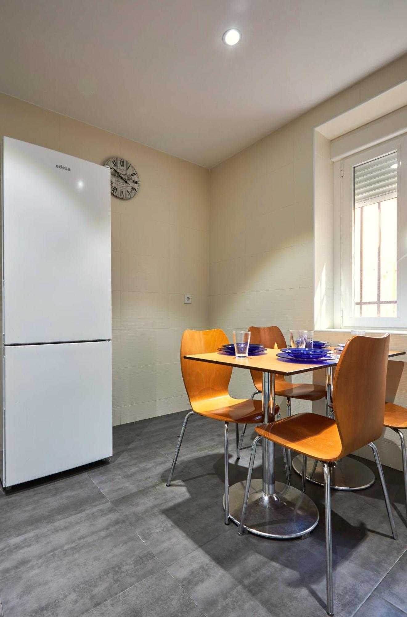 Proximo Muralla By Alterhome Apartment *